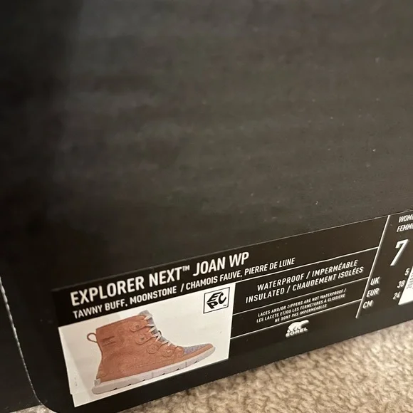 NWT Sorel explorer next Joan boots size 7